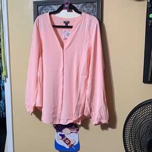 #162 size 1 Torrid NWT Relaxed fit classy Long Sleeve Blouse